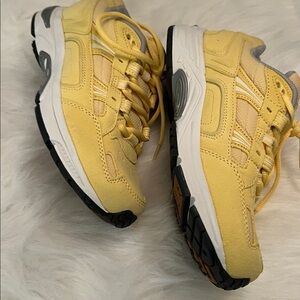 Ladies Vionic 23 Walking shoe. Sunshine yellow suede and mesh. W width.